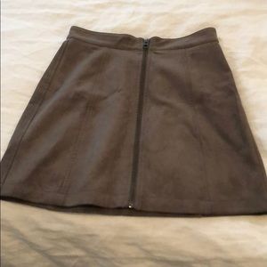 Aritzia Wilfred mini zipper skirt